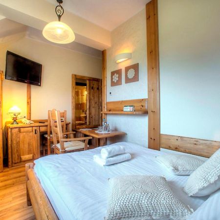 Hotel Carpatia Bieszczadzki Gosciniec Ветлина Номер фото