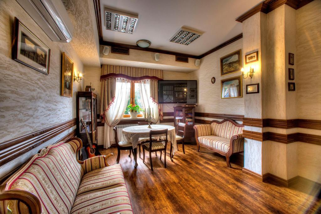 Hotel Carpatia Bieszczadzki Gosciniec Ветлина Экстерьер фото