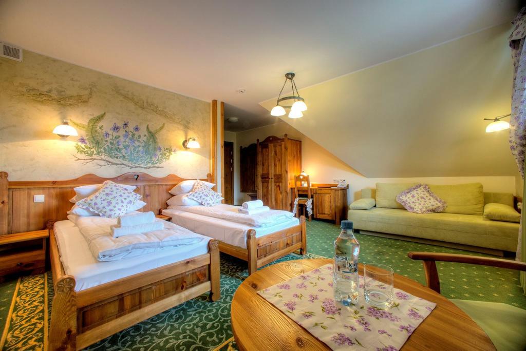 Hotel Carpatia Bieszczadzki Gosciniec Ветлина Экстерьер фото