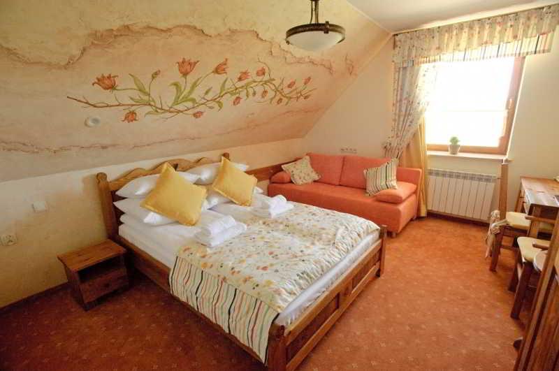 Hotel Carpatia Bieszczadzki Gosciniec Ветлина Экстерьер фото